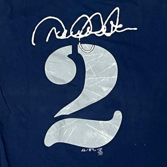 Derek Jeter New York Yankees MLB Baseball Tshirt Majestic - Picture 3 of 6